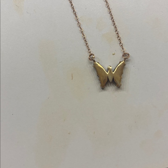 Elegant Butterfly black pendant necklace - Picture 4 of 5